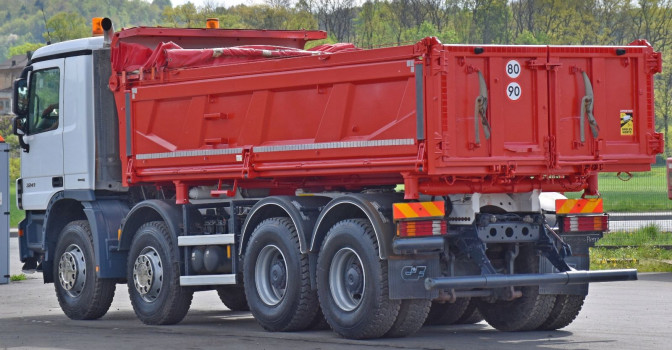 Mercedes ACTROS 3241 * WYWROTKA 5,70m + BORDMATIC / 8x4