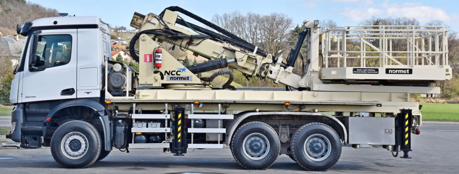 Mercedes AROCS 2836 * PODNOŚNIK KOSZOWY + PILOT * 6x4 * STAN BDB