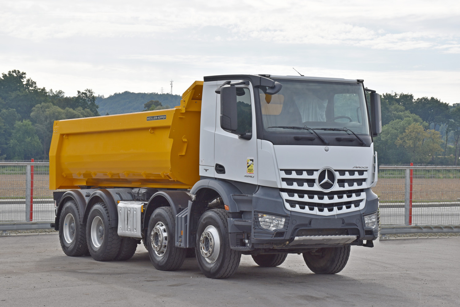 Mercedes AROCS 3240 Wywrotka / 8x4 * STAN BDB