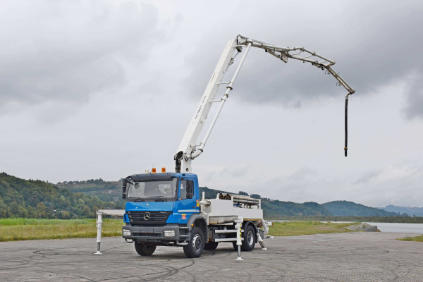 MERCEDES AXOR 1833 * POMPA DO BETONU 24 m + PILOT * STAN BDB