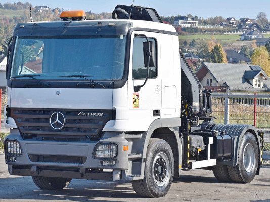 MERCEDES ACTROS 1844 * Ciągnik siodłowy * HIAB 330 - 5  + PILOT * STAN BDB