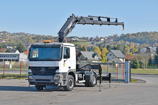 MERCEDES ACTROS 1844 * Ciągnik siodłowy * HIAB 330 - 5  + PILOT * STAN BDB