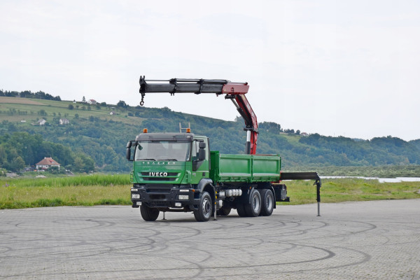 Iveco TRAKKER 450 + HMF 3000K3 + PILOT / 6x4